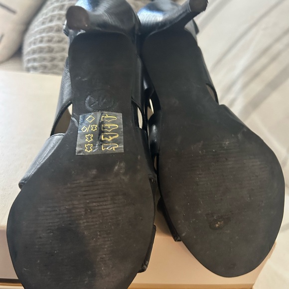 Michael Kors Black Leather Heels Size 5 - Picture 4 of 4